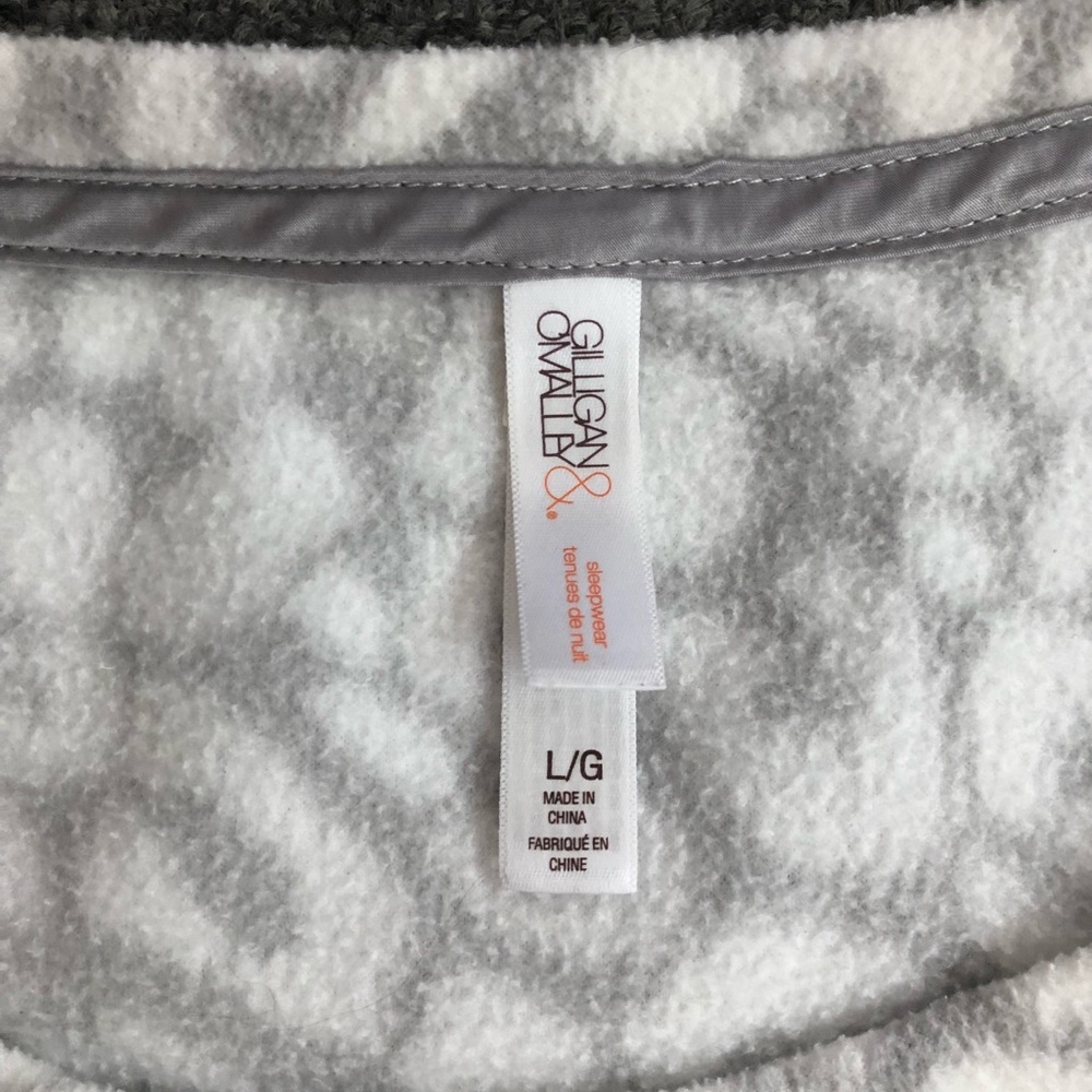 Pullover - Picture 2 of 2